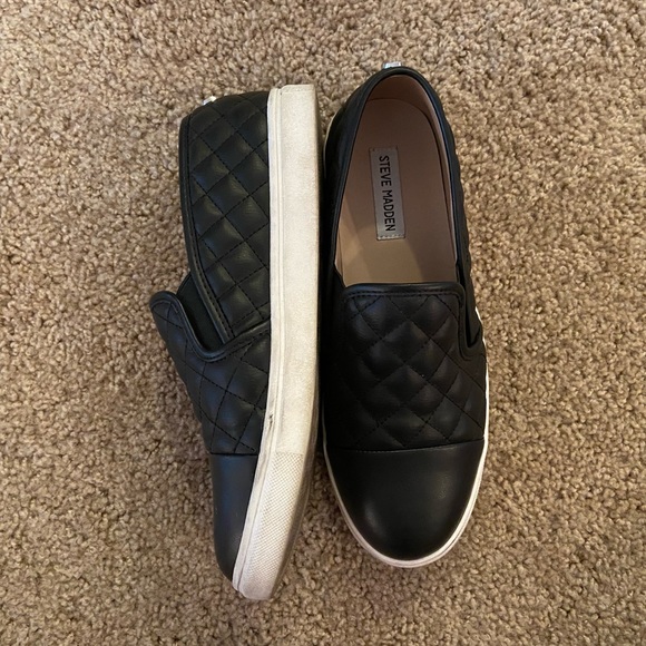 Steve Madden Women’s Sneakers - Picture 4 of 4